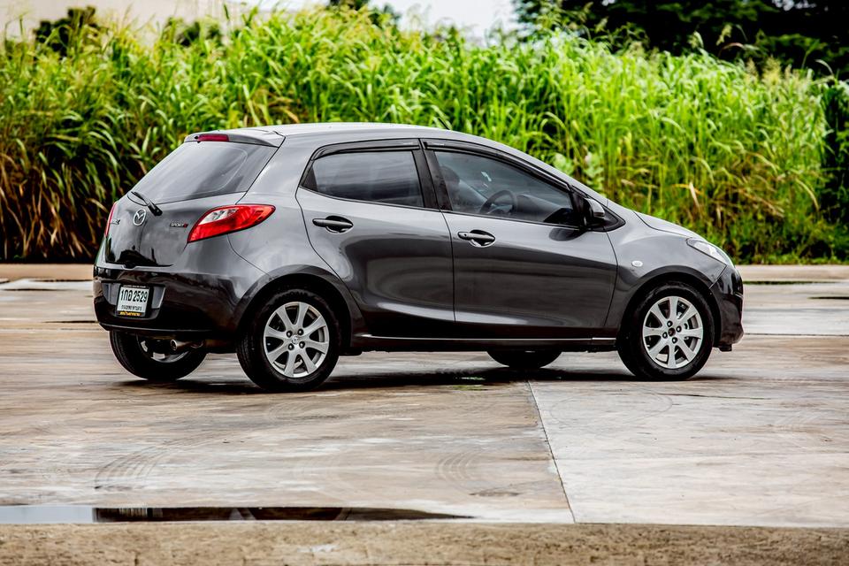 Mazda2 1.5 Groove Sport ปี 2013 สีเทา มือเดียวป้ายแดง 6