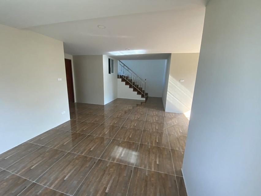 บ้านเดี่ยว 200 ตรว. ใกล้บึงแก่นนคร 11