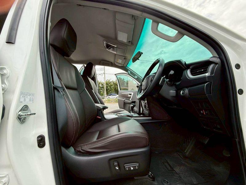 Toyota Fortuner 2.4 G 11