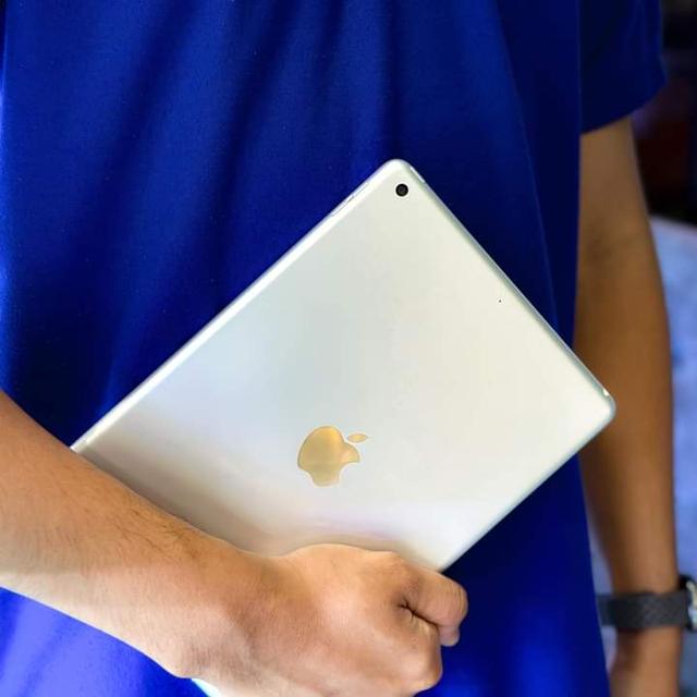 iPad Gen 7  3