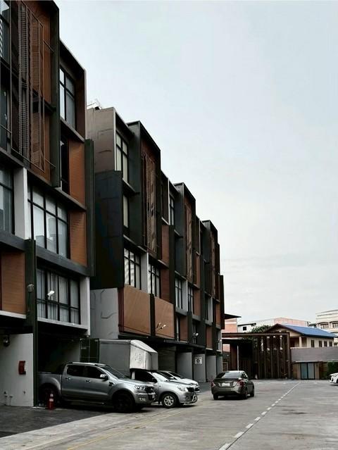 P618 ให้เช่า โฮมออฟฟิศ 5 ชั้น The Pride สุขุมวิท 77 เดอะ ไพรด์ สุขุมวิท 77 ซ. อ่อนนุช 30 Home Office สไตล์ Modern Luxury Loft เหมาะทำออฟฟิศ 2