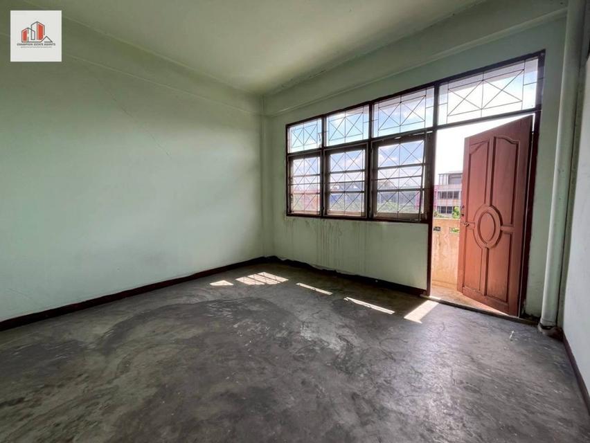 อาคารพาณิชย์ติดริมถนนหลักเพชรเกษม มีที่จอดรถด้านหลัง 5