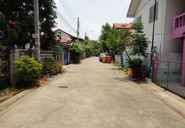 ขายบ้านเดี่ยว หมู่บ้านเปี่ยมเจริญ ขจรวิทย์ เนื้อที่ 39.5 ตร.ว. 1 ชั้น 5 นอน 4 น้ำ 10