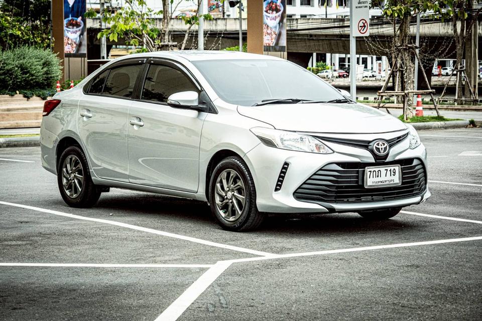Toyota Vios 1.2. E ปี 2018 สีบอร์น