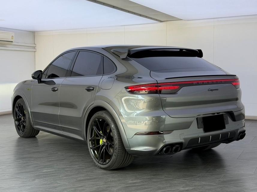 Porsche Cayenne E-Hybrid Coupe Lightweight