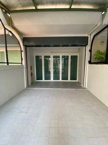 ให้เช่าอาคารพาณิชย์ 4 ชั้นครึ่ง เขตบางรัก ตรงข้ามวัดแขก รีโนเวททั้งหลังใหม่ เฟอร์นิเจอร์ใหม่ เหมาะใช้พักอาศัย ทำ airbnb ที่พักให้เช่า 2