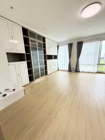 ให้เช่าโฮมออฟฟิศ อาคาร สำนักงาน 4 ชั้น บี สแควร์ พระราม9 B Square เหม่งจ๋าย เลียบด่วนเอกมัย รามอินทรา 7