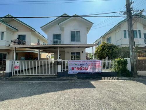 บ้านแฝด 2 ชั้น หมู่บ้านสินทรัพย์ 2 ขนาด 37.6 ตรว. พื้นที่ใช้สอยรวม 108 ตรม. ต.บึงยี่โถ อ.ธัญบุรี จ.ปทุมธานี 1