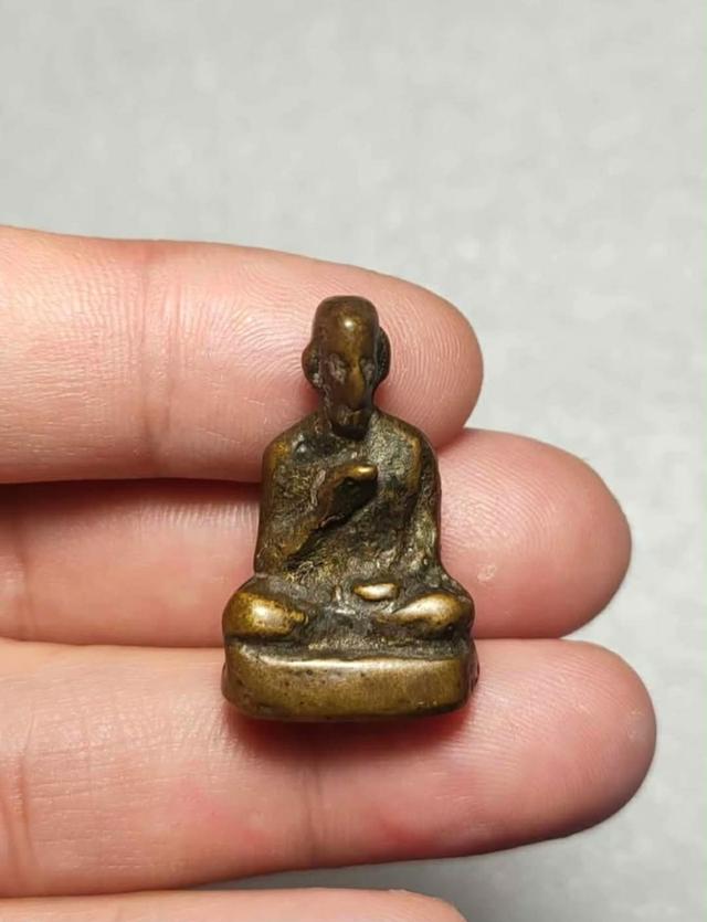 รูปหล่อหลวงพ่อทบปี05อุดกริ่งๆดังกังวาล