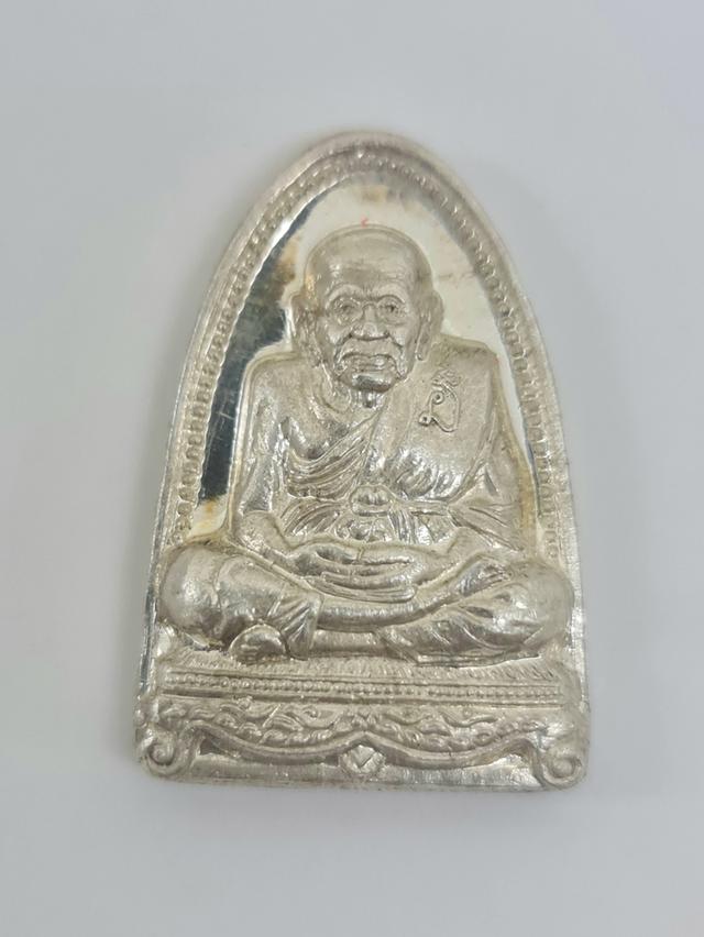 หลวงปู่ทวด พิมพ์เตารีด หลังลายเซ็น อาจารย์นอง วัดทรายขาว ปี 2535 เนื้อเงิน