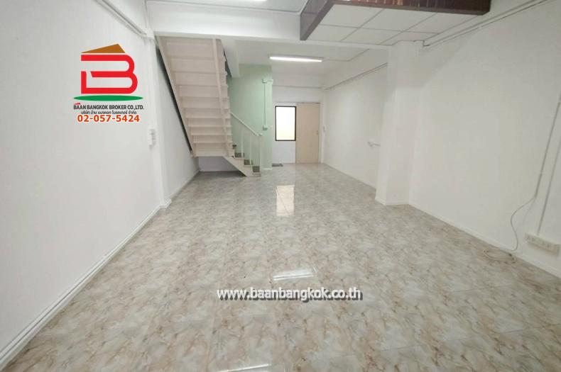 ทาวน์เฮาส์ หมู่บ้าน พนาสนธิ์ 4 เนื้อที่ 16 ตรว. ถนนรามอินทรา แขวงบางชัน เขตคลองสามวา กรุงเทพมหานคร