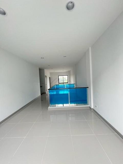 ให้เช่าโฮมออฟฟิศ 4 ชั้น 240 ตรม. Premium Place MIX นวมินทร์ ใกล้รถไฟฟ้าสายสีชมพู 5