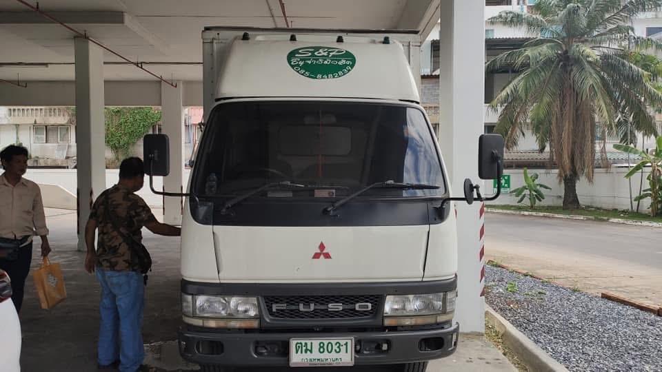 รถบรรทุก 4 ล้อกลาง Mitsubishi Fuso ปี 06