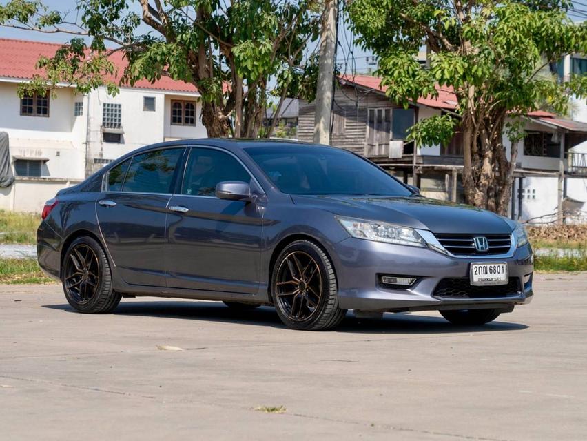 HONDA Accord 2.4 Tech Sunroof TOP 2013 รถสวยน่าใช้ คุ้มๆเกินราคาแน่นอนครับ 3