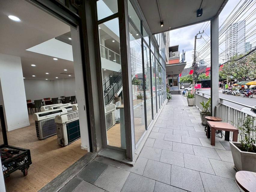 ให้เช่าพื้นที่ ชั้น 1 และชั้นลอย ทำเลเอกมัย ใกล้ BTS เอกมัย (N.1222) 9