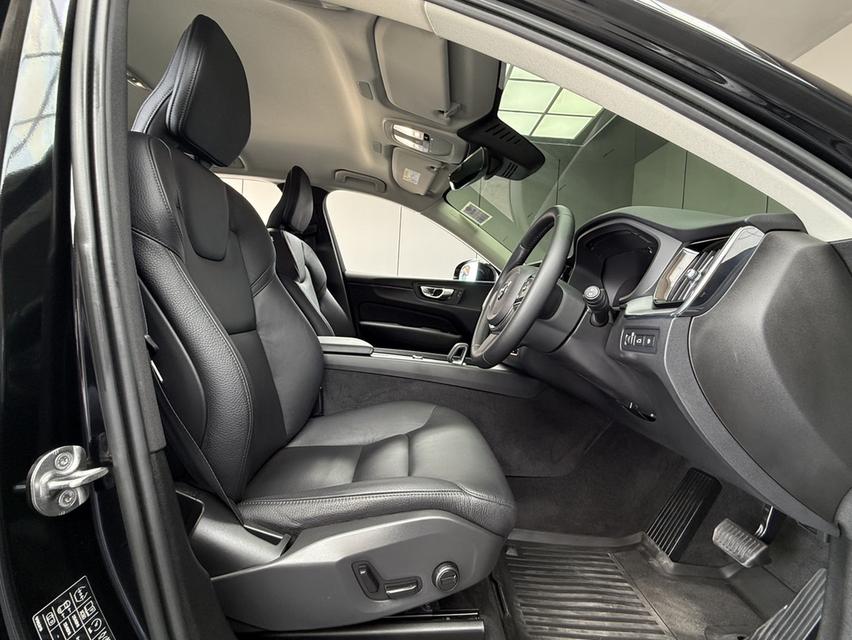 2022 VOLVO XC60, 2.0 RECHARGE T8 R-DESIGN AWD āļĢāļđāļāļāļĩāđ 5