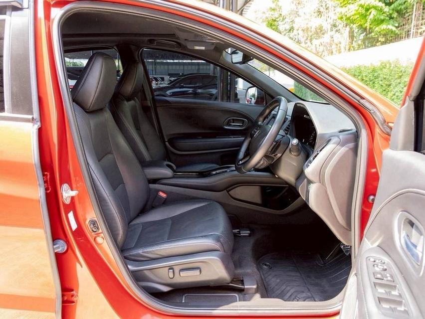 HONDA HR-V 1.8 RS MNC AT 2018สีแดง ตัวท็อป RS ไมล์ 75,xxx มือเดียว รูปที่ 15