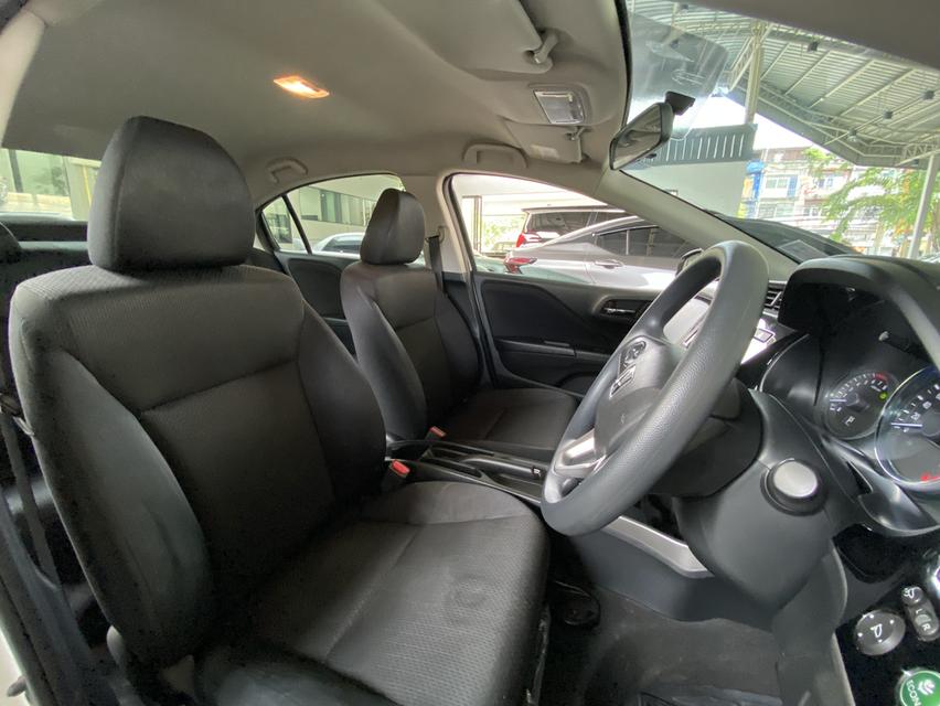 Honda City (i-VTEC) 13