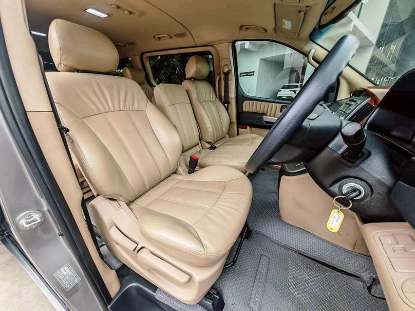 2016 HYUNDAI H-1 2.5 ELITE 12