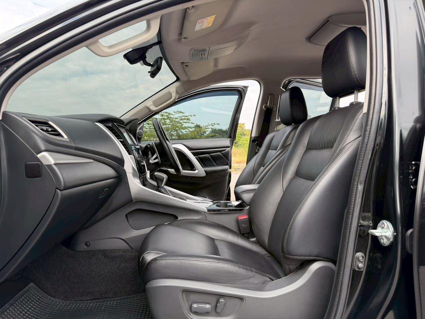 Mitsubishi Pajero 2.4GT ปี17 16