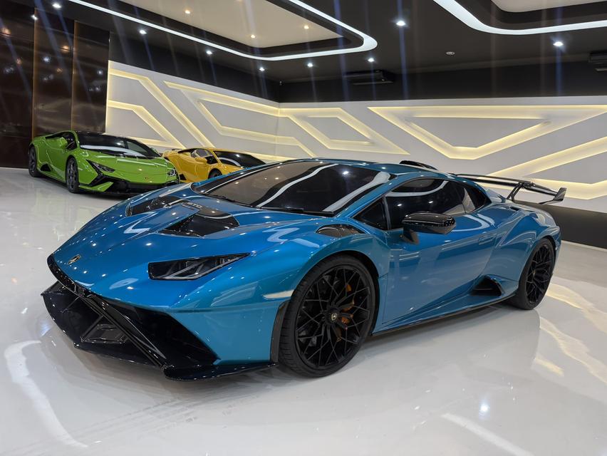 รถบ้านเจ้าของขายเอง LAMBORGHINI  HURACAN STO ปี 2022 วิ่ง 8 พันโล รถศูนย์  Renazzo วารันตี 5 ปี เหลือๆ เข้าศูนย์มาครบทุกระยะประวัติเซอร์วิสครบ