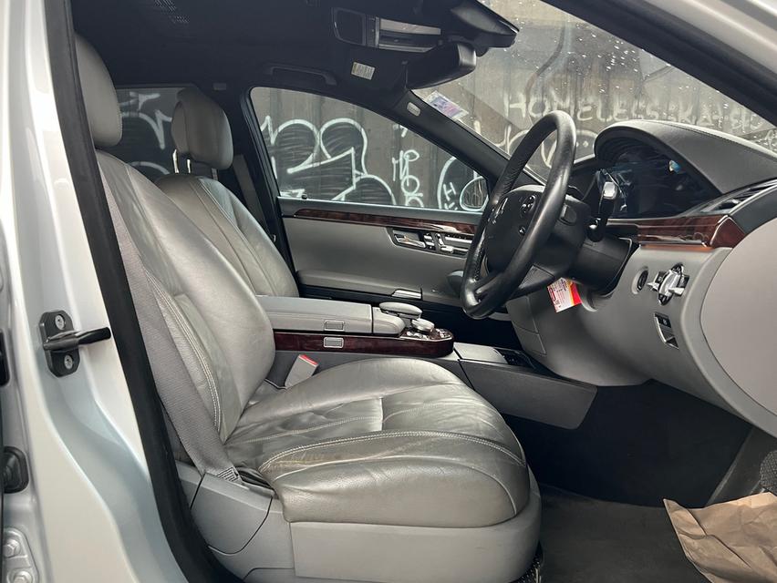 ฺBenz S300L W221 Year 2008 11