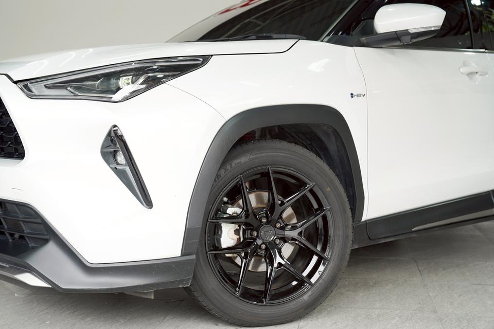 TOYOTA YARIS CROSS 1.5 HEV PREMIUM LUXURYAT ไมล์ 2 หมื่น โทร.0922639576 เอ๋ 13