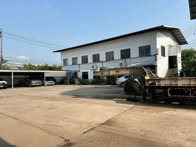 ขายที่ดินพร้อมสิ่งปลูกสร้าง 603 ตรว. (1 ไร่ 2 งาน) ซอยลาดพร้าว 107 เดินทางสะดวก รถใหญ่เข้าได้ ใกล้มหาวิทยาลัยรัตนบัณฑิต 6