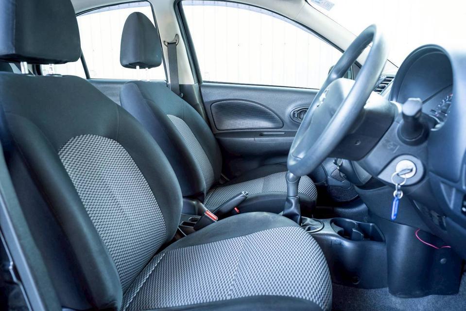 NISSAN MARCH 1.2 E เกียร์ MT ปี 2018 สีดำ โฉม ปี10-ปัจจุบัน รูปที่ 9