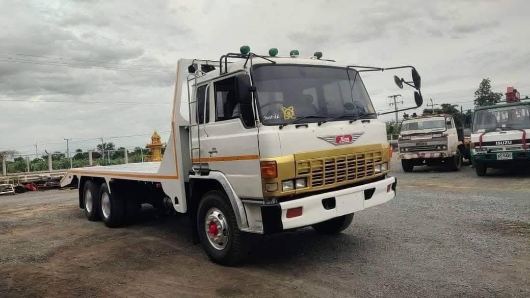 ส่งต่อรถบรรทุกโลว์เบด Hino Frr เครื่อง 335 แรงม้า 