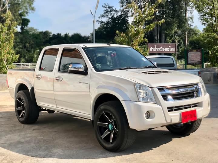 Isuzu D-Max  สีขาว 6