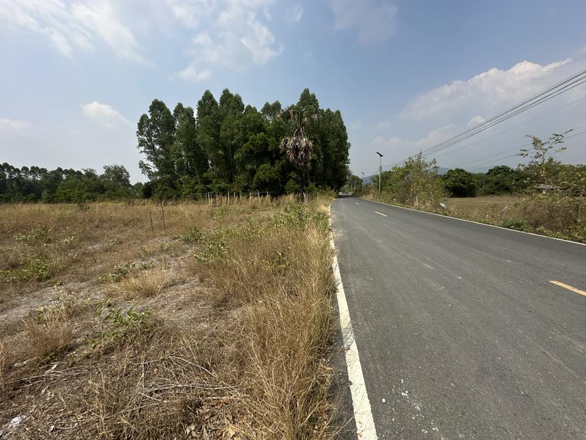 ขายที่ดินเปล่า ใกล้โรงเรียมเตรียมทหาร ตำบลศรีกะอาง อำเภอบ้านนา จังหวัดนครนายก เนื้อที่รวม 5 ไร่ 1 งาน 12