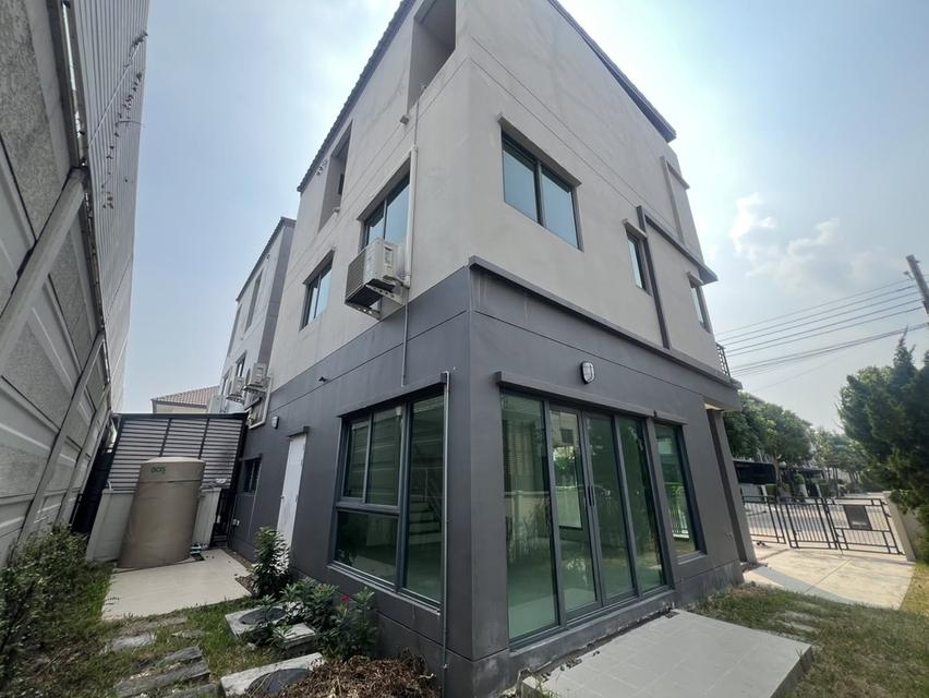 ขายบ้านแฝด 3 ชั้น โครงการ Private เพียง 28หลัง ราคาถูกที่สุดในโครงการ 3