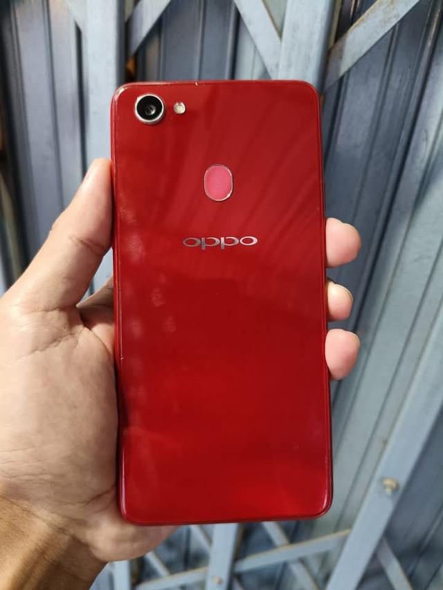 Oppo F7 สีแดง