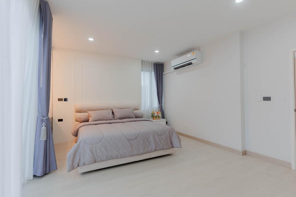 🏡 บ้านเดี่ยว 2 ชั้น หางดง สวยพร้อมอยู่! 4 นอน 4 น้ำ ใกล้นานาชาติลานนา & สาธิตรังสิต Beautiful 4-Bedroom House for Rent - Hang Dong 16