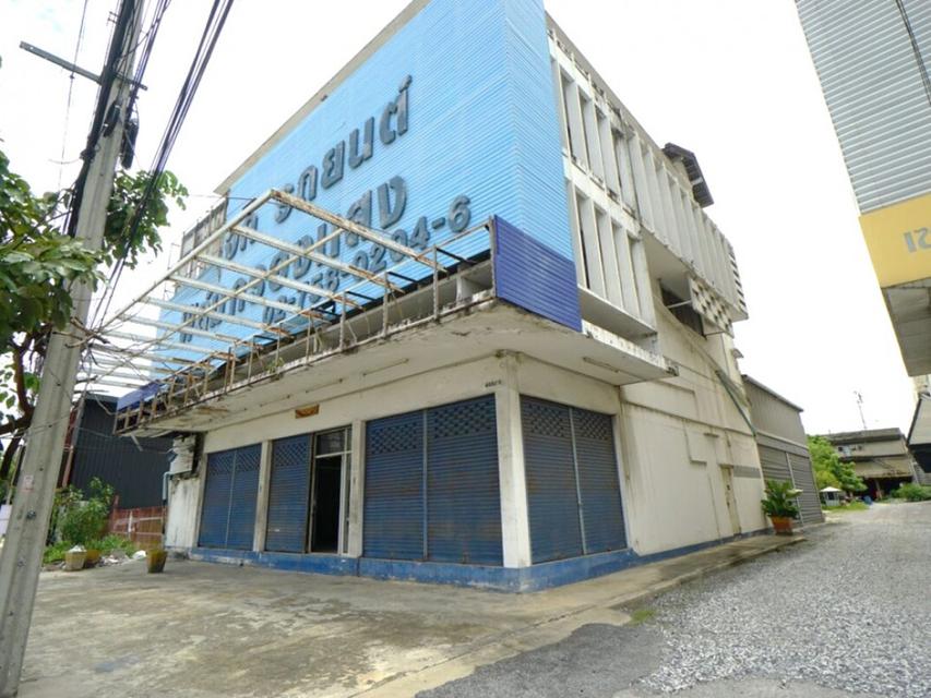ให้เช่า อาคารพาณิชย์ 3 ชั้นติดถนนเทพารักษ์ 840 ตรม. 70 ตร.วา ทำเลดี ใกล้รถไฟฟ้า MRT ทิพวัล เหมาะทำออฟฟิศ