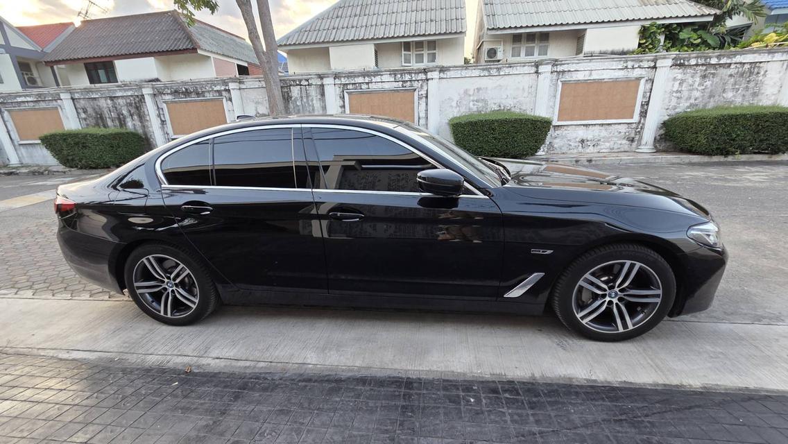 ขายรถบ้าน เจ้าของขายเอง Bmw series5 530e elite lci 2022✅ ออกศูนย์ Millennium Auto  มือเดียว ✅ วิ่ง 62,000 km รับประกันเลขไมล์แท้ ✅ เครื่องเบนซิน - ไฮบ รูปที่ 7