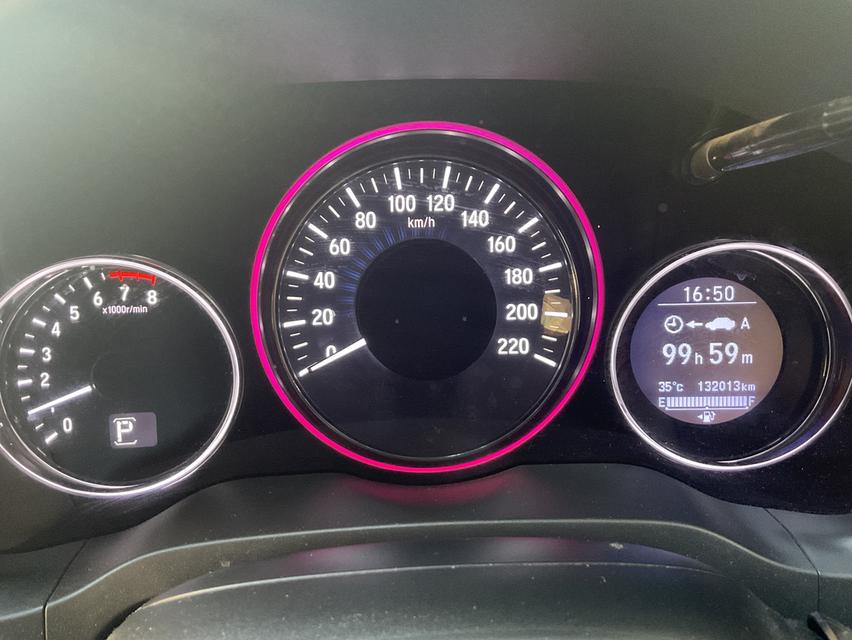 Honda HR-V 2017 รุ่น 1.8E สีเทา *เจ้าของขายเอง* 8