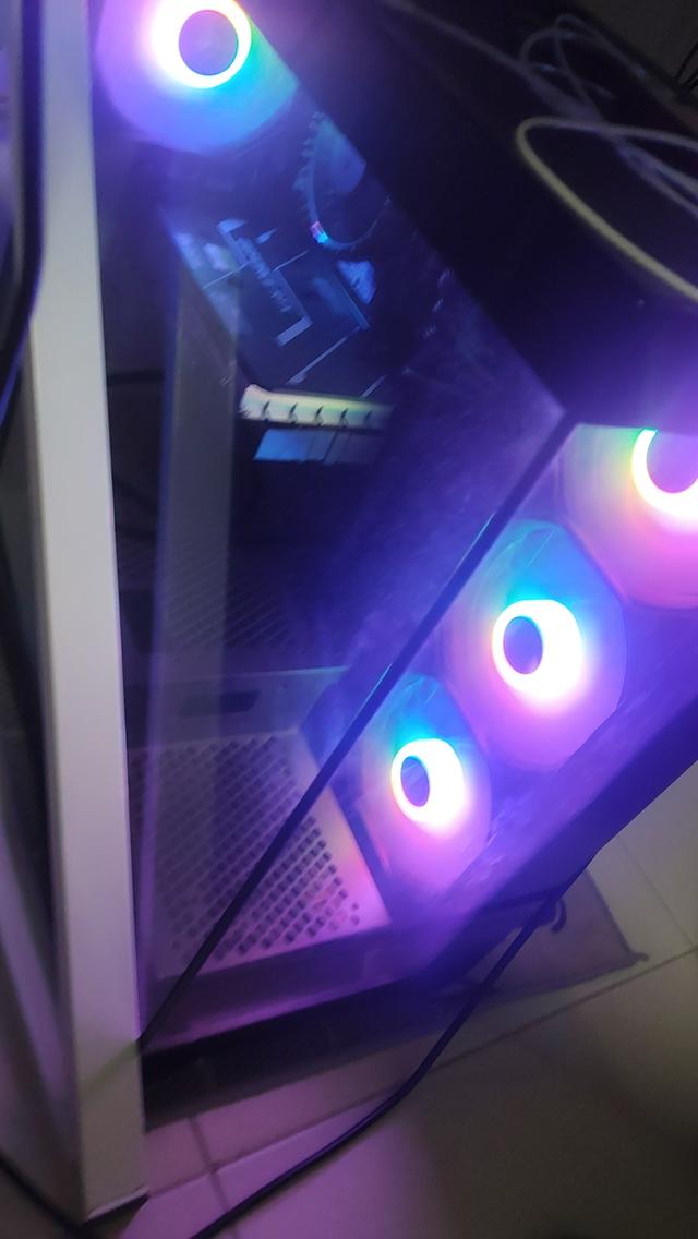 คอมพิวเตอร์ยกชุดพร้อมจอ รูปที่ 1