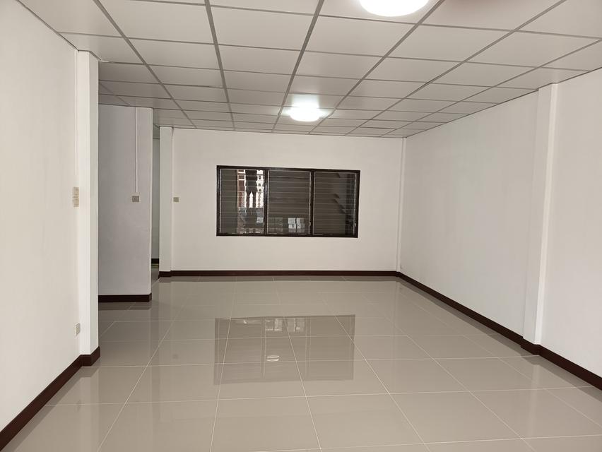 ขายทาวน์เฮ้าส์ วโรชา4  8