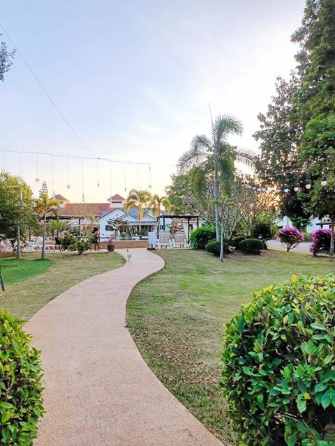 ให้เช่าขาดทุน 50% รีสอร์ท 8หลัง สยามคันทรีคลับ 4.5กม.Pool Villa โรงแรม 40 ห้อง 2ชั้น พัทยา 200 ม. 8 ไร่ ถ.พรประภานิมิตร  5