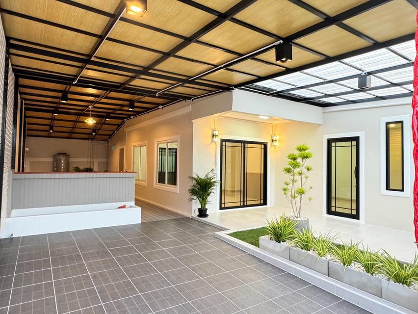 หมู่บ้านพฤกษา14A ซอยวัดลาดปลาดุกบ้านแฝด 2 ชั้น ตกแต่งใหม่ มีระเบียงข้างบ้านนั่งเล่น 2