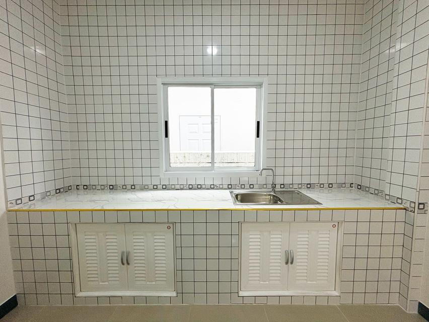 ทาวน์เฮ้าส์ 1 ชั้น เนื้อที่ 27.2 ตร.ว.ซอยพยอม 10 ต. พยอม อ. วังน้อย จ. พระนครศรีอยุธยา  12