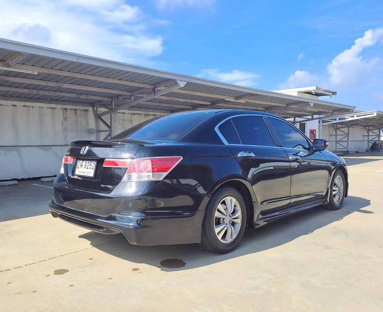 HONDA ACCORD 2.0 E V-TEC ปี2011 สีดำ
