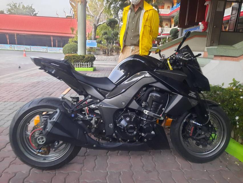 Kawasaki Z1000 ปี2011 มือ 2 4