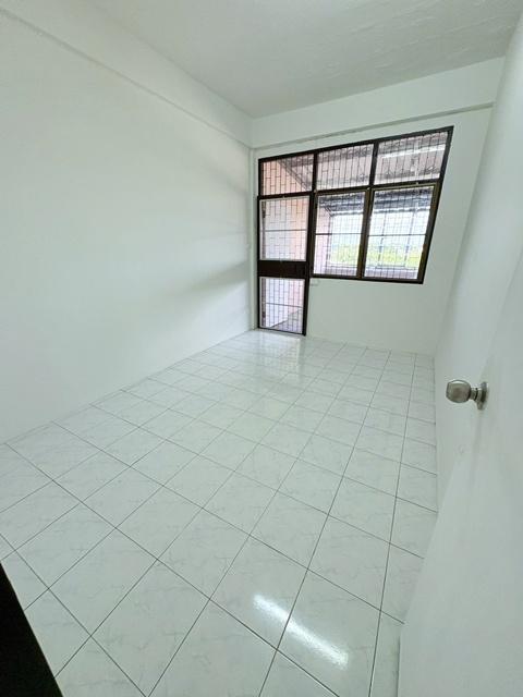 สวนเสรีไทย ให้เช่าอาคารพาณิชย์ 3.5 ชั้น 20 ตร.วา.256 ตร.ม.เสรีไทย 28-36 MRTสัมมากร ลด20% พร้อมอยู่ 3 นอน 3 น้ำ รพ.เกษมรา 4