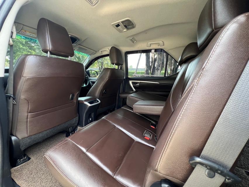 Toyota Fortuner 2.4 2WD ปี 2017  11