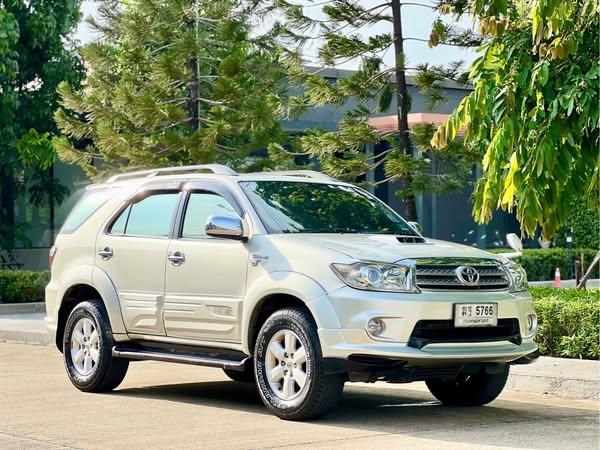 Toyota Fortuner 3.0V 2wd ปี 2008  ไม่มีอุบัติเหตุ 