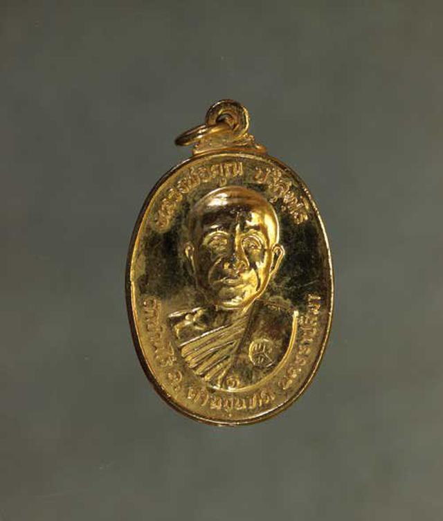 รูป เหรียญ หลวงพ่อคูณ ตลาดไทรเก่า ปี2522 เนื้อทองแดงกะไหล่ทอง ค่ะ j811