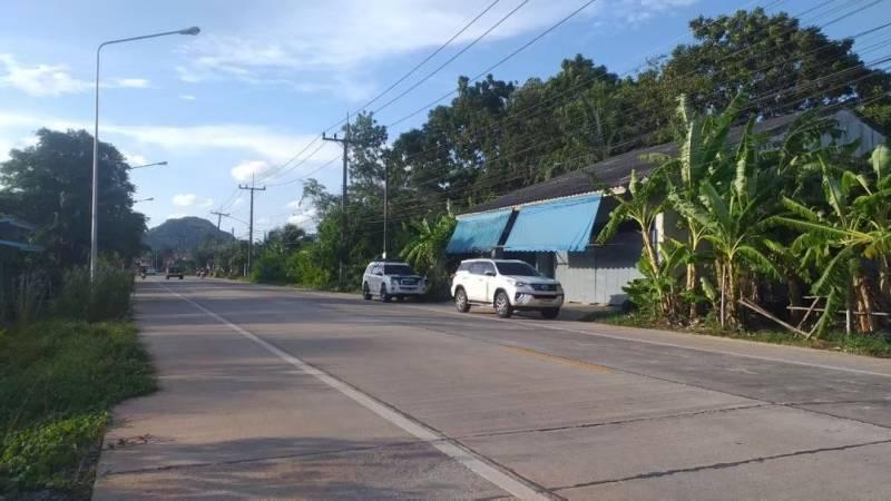 ขาย/ให้เช่า/หรือแลกเปลี่ยน ที่ดิน 3 ห้อง(66 ตร.ว.) ติดถนนสายสะพานพร้าว-ต.ตำนาน ห่างจากศาลากลางประมาณ 2 กม. อ.เมืองพัทลุง 2